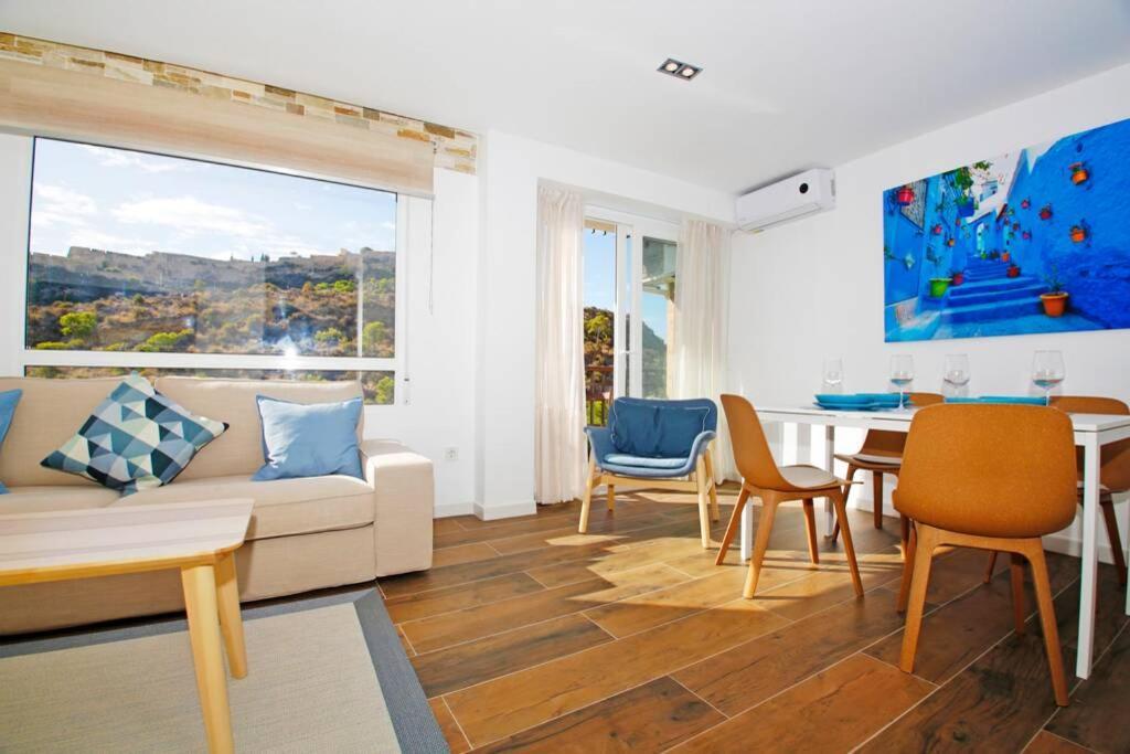 Apartament Amazing 3bd Apt. Beach And Center + Parking *